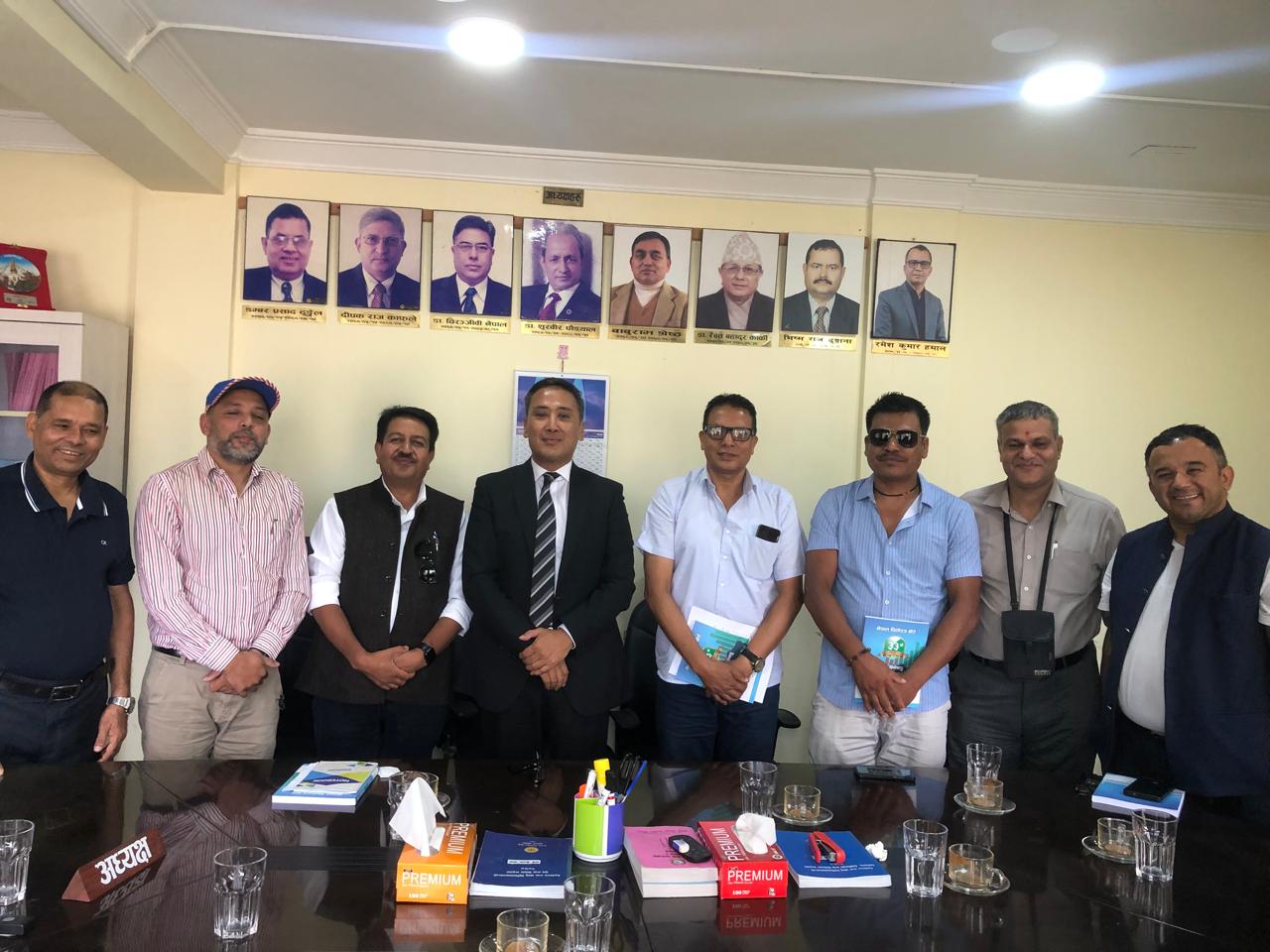 लगानीकर्ताले आइजिन नम्बर कार्यान्वयनको दवाव दिदै भेटे धितोपत्र बोर्डका अध्यक्ष